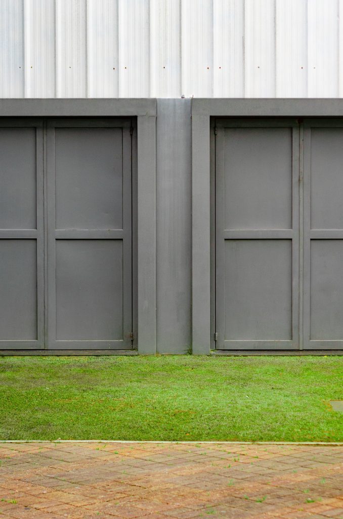5 Best Garage Door Repairs In Leeds, Local Garage Door Services Leeds