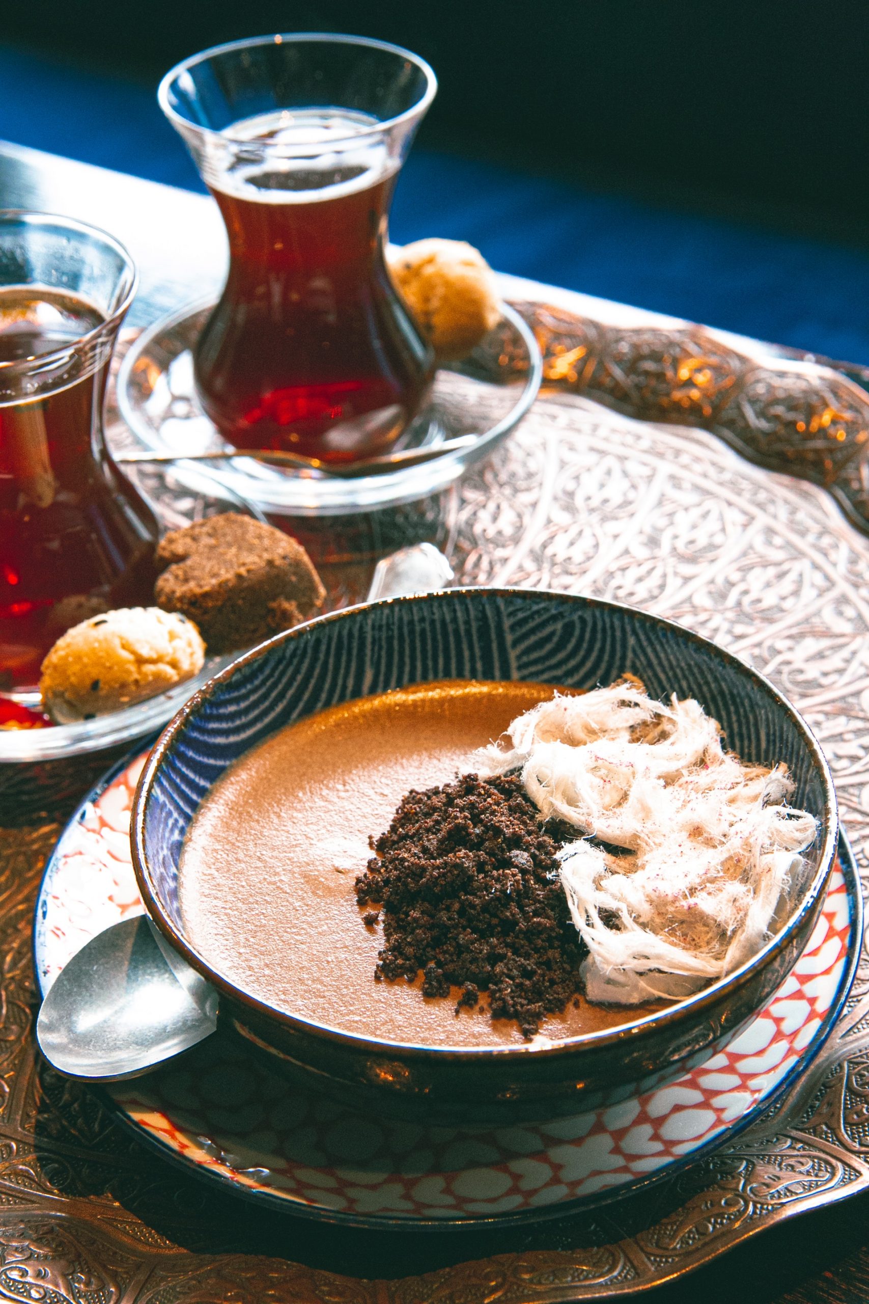 Well turkey. Турецкое чаепитие. Чай в Турции. Чайная церемония в Турции. Чаепитие в Турции.