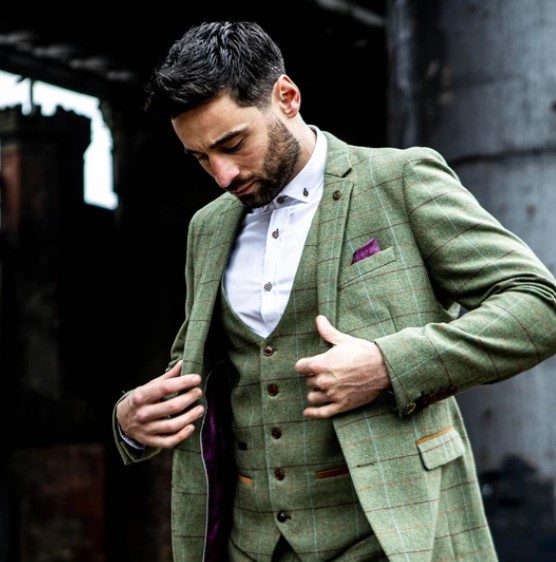 6 Best Suit Shops in Manchester