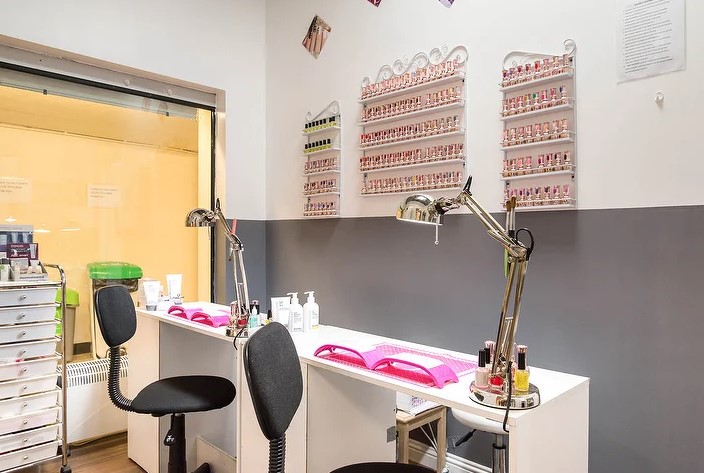 Avish Nail & Beauty Salon