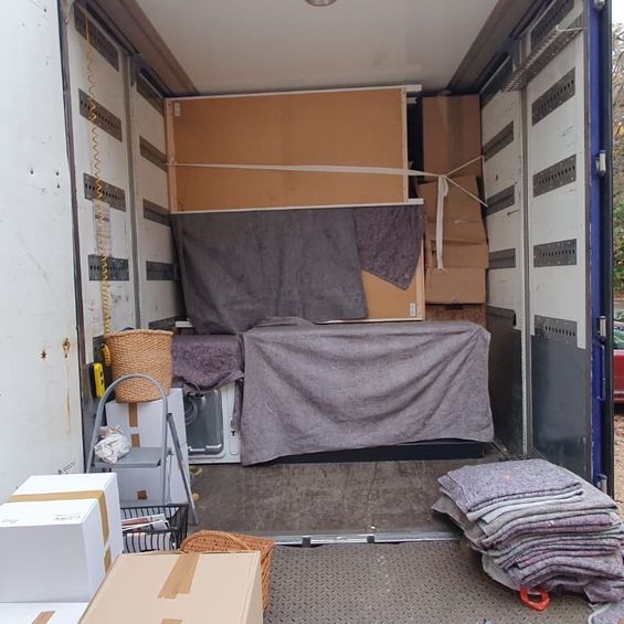 Earls Removals Ltd